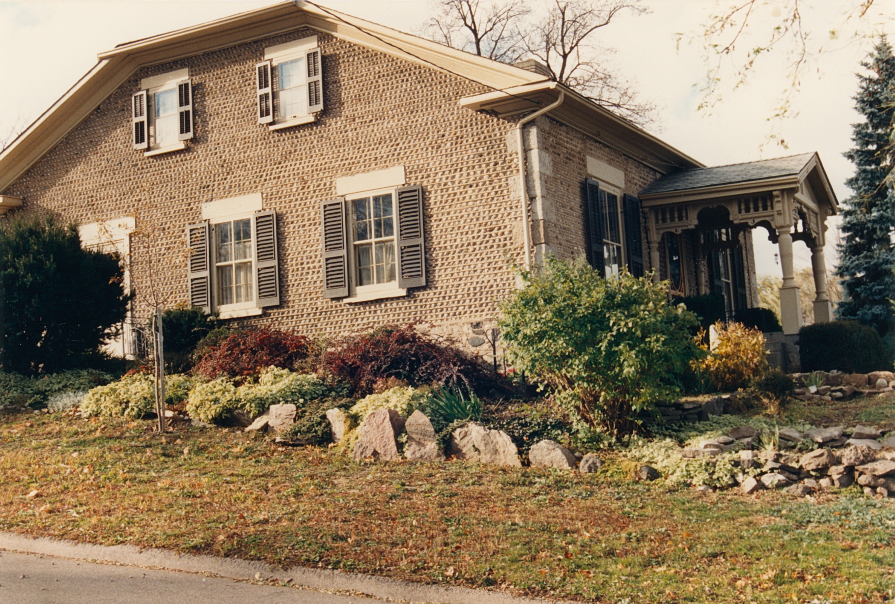 Bra-10 22 Church St 1